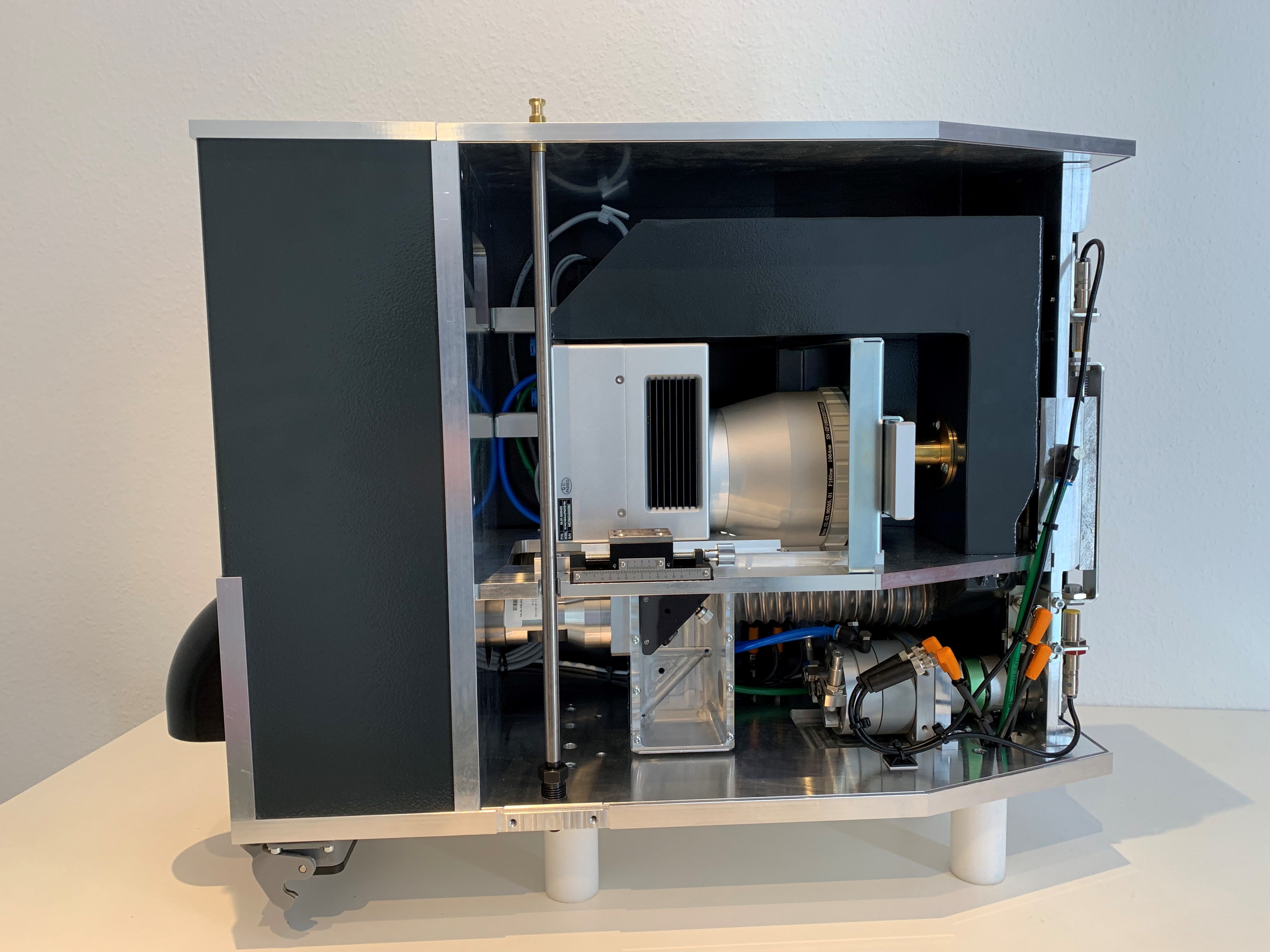 Laserfügen von Aderendhülsen